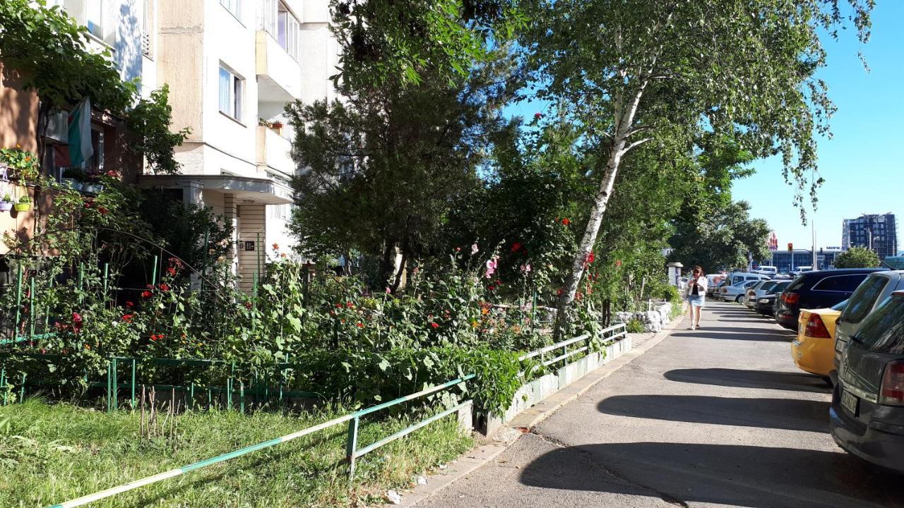 2 Bedrooms With Private Bath And Balcony Near The Airport Sofia Exterior foto